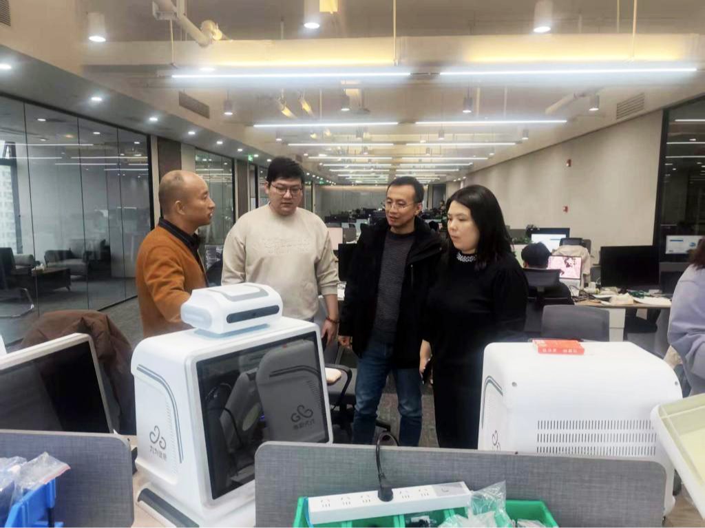 艺术设计学院赴陕西秦岭七药协同创新中心考察交流和访企拓岗