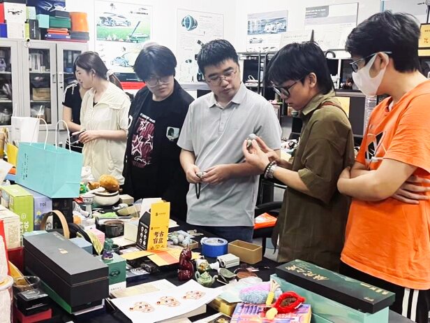 深化校企合作，共育设计人才—— 视觉传达设计系学生赴郑州美俱开展校企合作实践